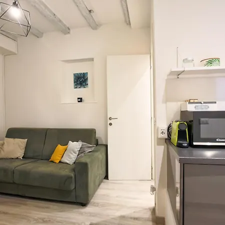 Magic Apartment *