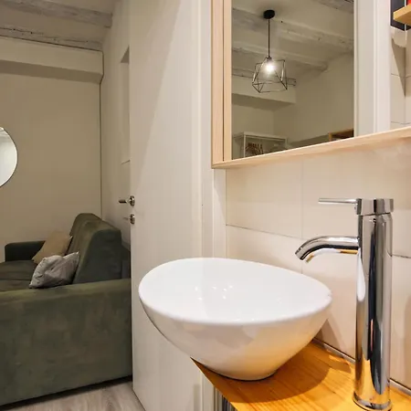 Magic Apartment *