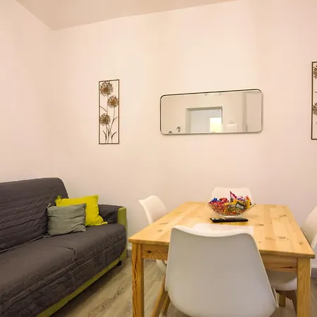 Magic Apartment *
