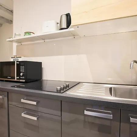 アパート Magic コモ